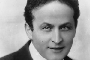 Houdini Makes First Visit to Toledo Photo